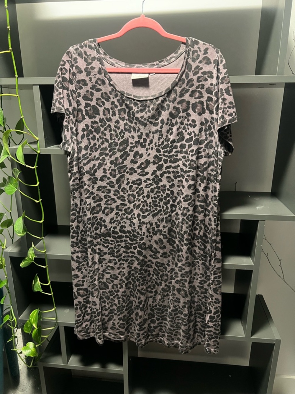 Short Sleeve Leopard Print Dress in Gray and Black
